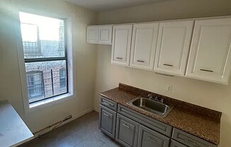 1 bed, 1 bath, $1,750, Unit 5E