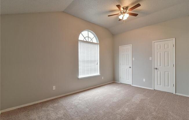 4 beds, 3 baths, 2,056 sqft, $2,795