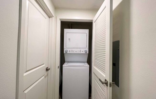 1 bed, 1 bath, 665 sqft, $2,295, Unit 2201