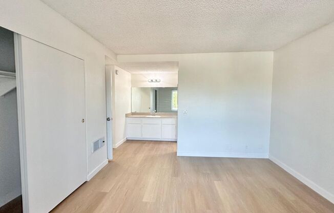 2 beds, 2 baths, 930 sqft, $2,500, Unit 22