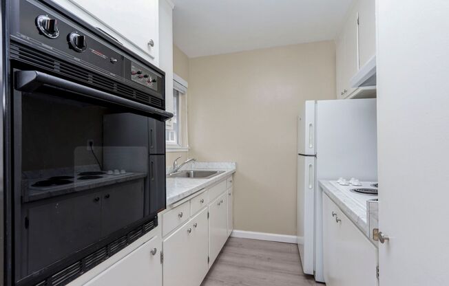 1 bed, 1 bath, 675 sqft, $1,995