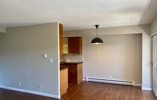 1 bed, 1 bath, 646 sqft, $1,425, Unit 204