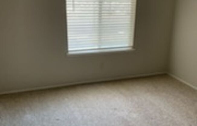 2 beds, 2 baths, 925 sqft, $1,595, Unit 7475 Stockton Blvd #59