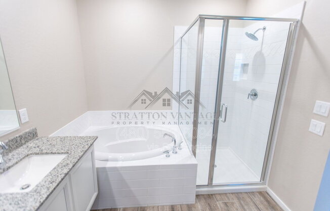 3 beds, 2.5 baths, 2,107 sqft, $2,395, Unit 4