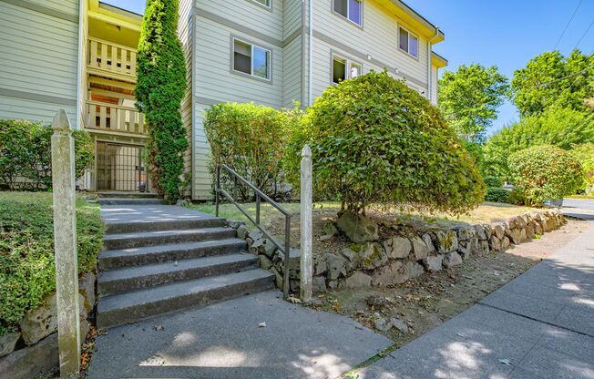 301 Apartments in the heart of Beacon Hill