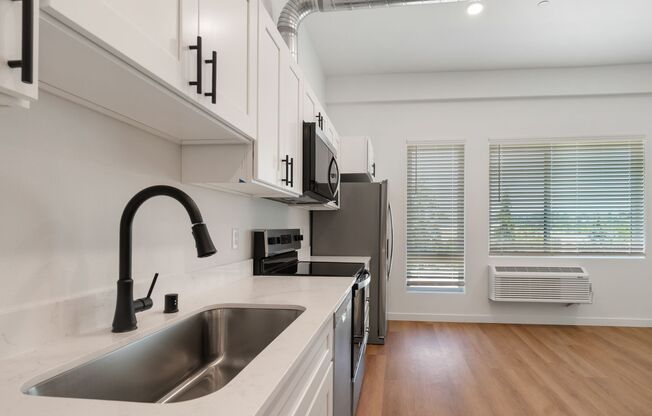 1 bed, 1 bath, 586 sqft, $1,499, Unit 102