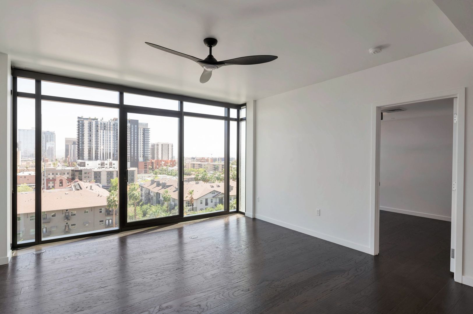 Luxury Condo in the Heart of Downtown Phoenix – Modern Living with Skyline Views!