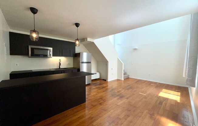 1 bed, 1 bath, $2,099