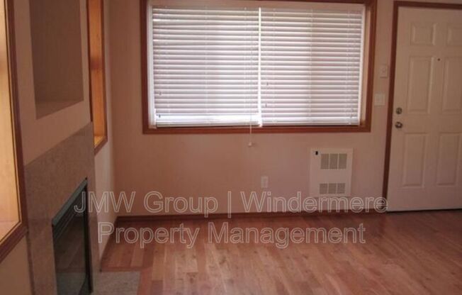 12721 35 AVE NE