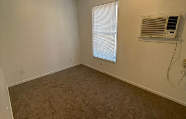 1 bed, 1 bath, 468 sqft, $525, Unit Unit 2