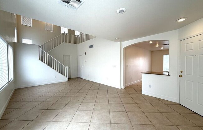 5693 BONDS FLT ST