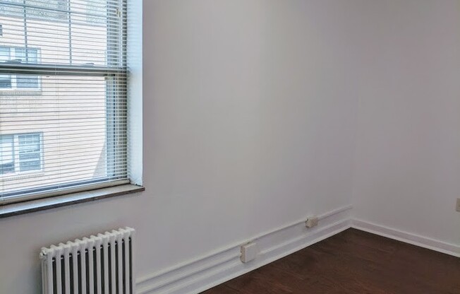 2 beds, 1 bath, $1,795, Unit 411C