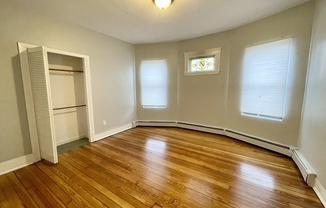 3 beds, 1 bath, 1,200 sqft, $3,450, Unit 2