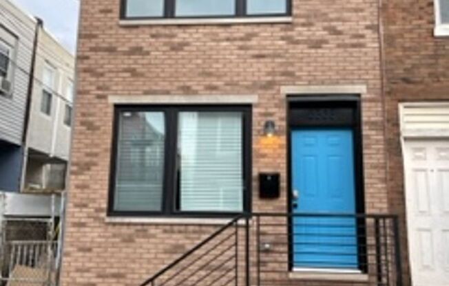 Point Breeze Beauty! 3 bedroom 3 bath redone end unit for rent $1925/month