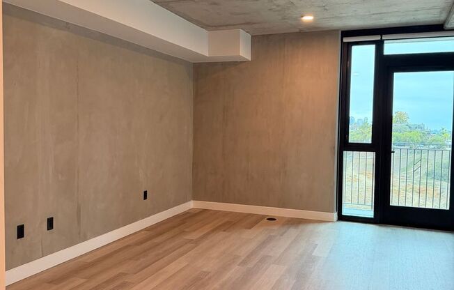 Studio, 1 bath, 440 sqft, $2,580, Unit 806