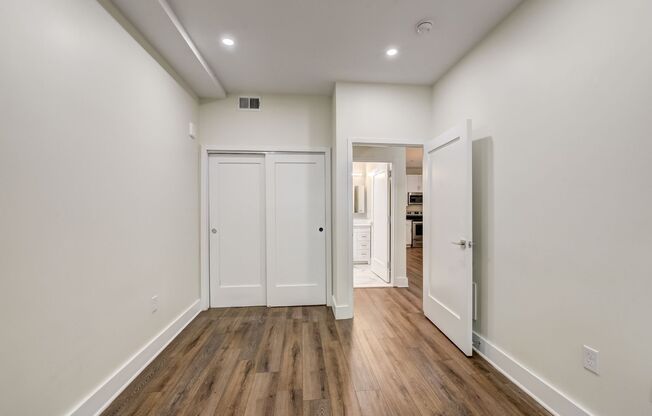 1 bed, 1 bath, 700 sqft, $2,295, Unit 1016
