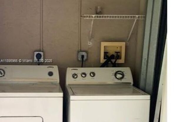 230 SW 117TH TER # 11208 PEMBROKE PINES, FL 33025