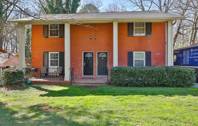 Newly Renovated Duplex