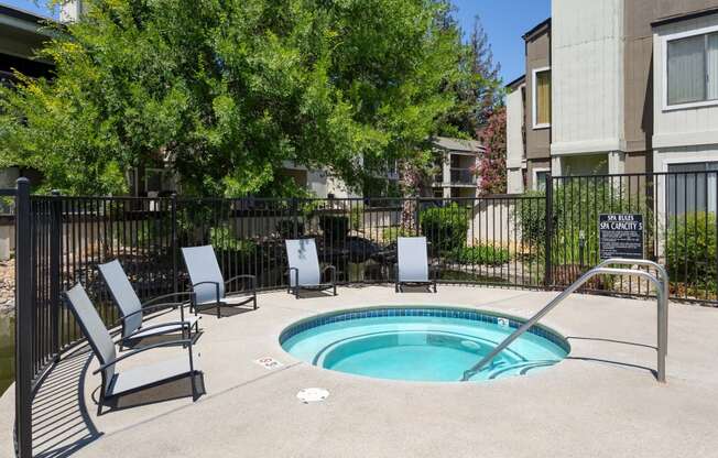 Hot Tub at Waterfield Square Apartment Homes