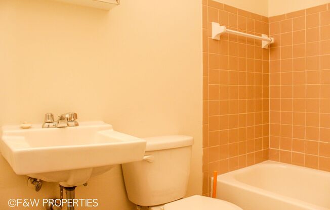 1 bed, 1 bath, 485 sqft, $825, Unit 190H