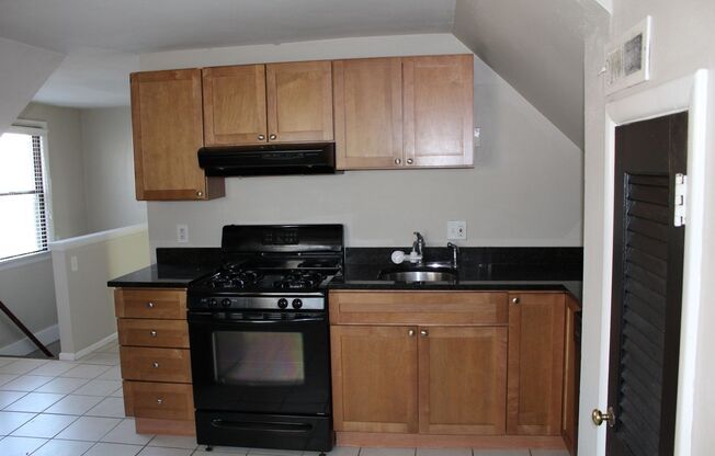 1 bed, 1 bath, 600 sqft, $1,175