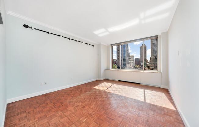 350 E 82 ST