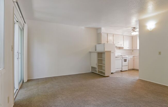 2 beds, 1 bath, $1,550, Unit 4