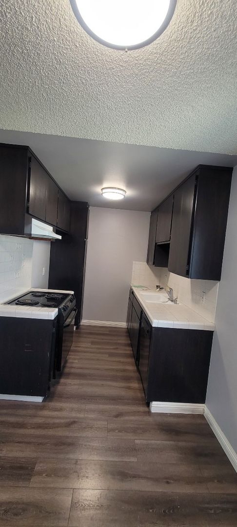 1 bed, 1 bath, $1,850, Unit 10