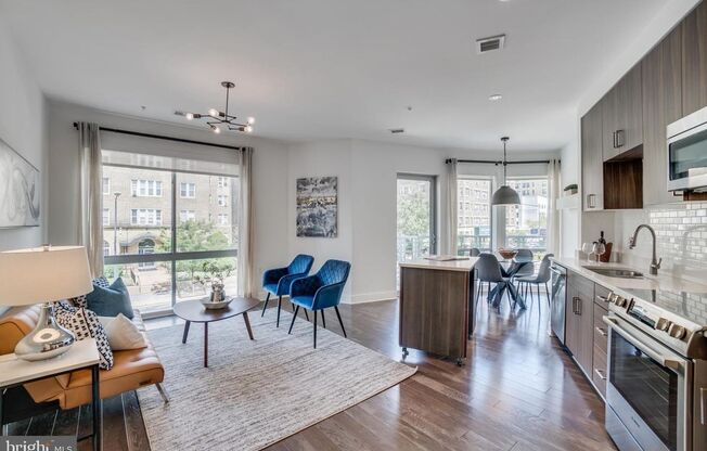 Stunning Modern Two Bedroom W/Private Patio, Garage Parking Included, Storage & Roof Top!