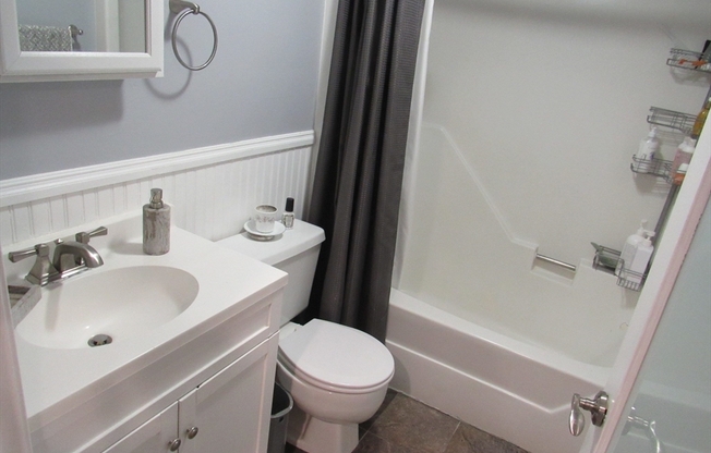 1 bed, 1 bath, 712 sqft, $1,775, Unit 120