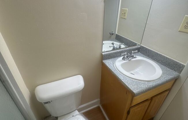 3 beds, 2 baths, 1,300 sqft, $2,150, Unit 3335 #201