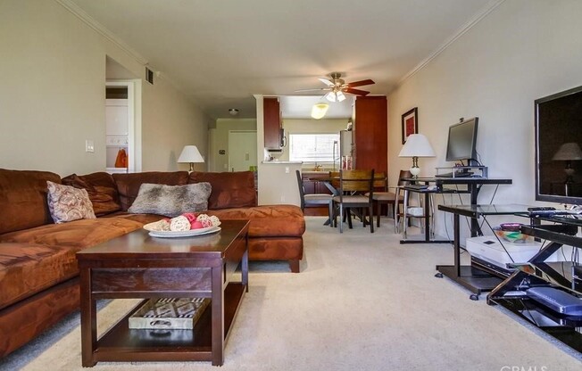 21550 BURBANK Boulevard