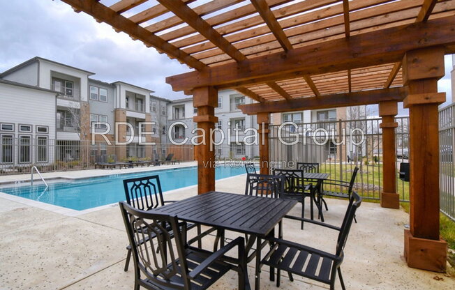 2 beds, 2 baths, 985 sqft, $1,300, Unit 2304 B1