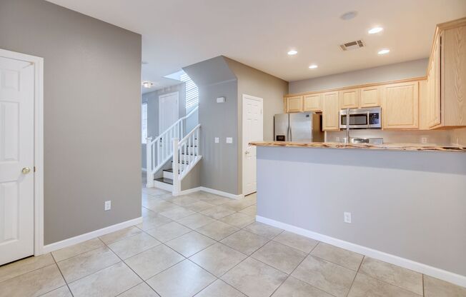 **MOVE IN SPECIAL!!** ONE MONTH FREE W/ 14 MO. LEASE!!