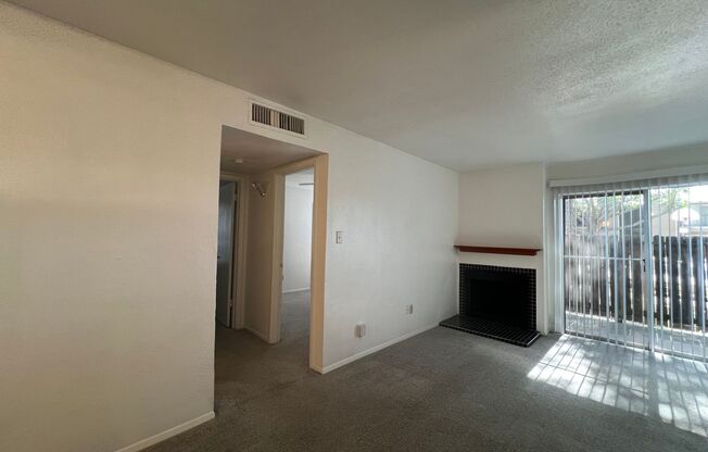 2 beds, 1 bath, 832 sqft, $1,150, Unit 505