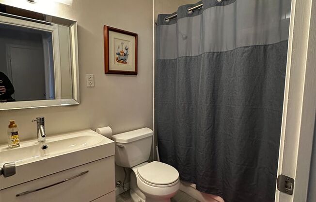 2 beds, 2 baths, $3,500, Unit #1F