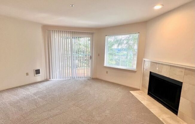 2 beds, 2 baths, 990 sqft, $2,595, Unit A 107