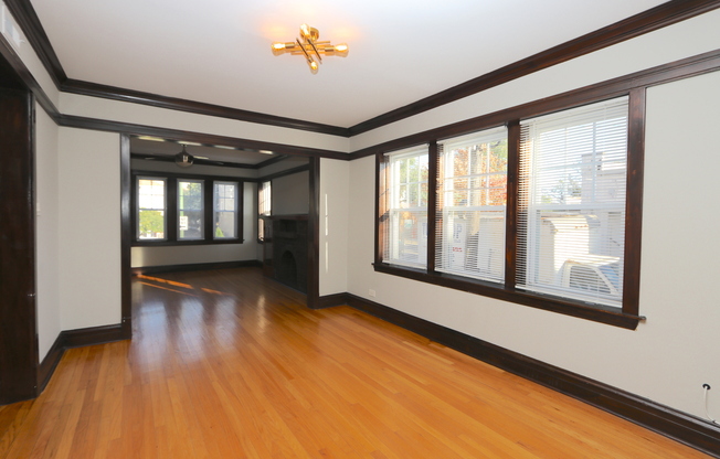 2414 N Monticello Ave 3