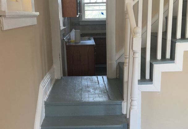Delightful 3-bedroom, 1-bathroom single-family home