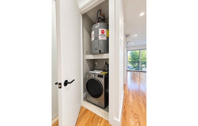 1 bed, 1 bath, 596 sqft, $2,995, Unit 2A