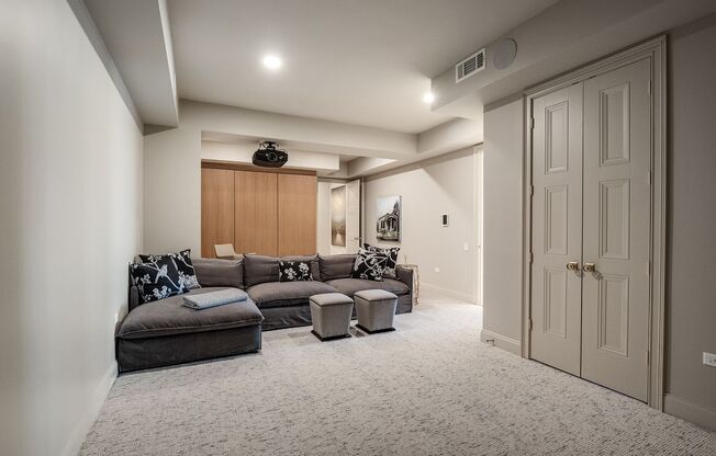 3 beds, 3.5 baths, $10,000, Unit Units 1005-1006