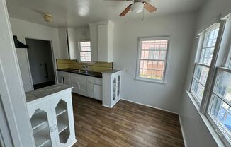 1 bed, 1 bath, $2,300