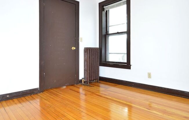 1 bed, 1 bath, 410 sqft, $905, Unit 15 - 06