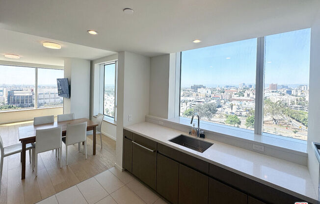 2 beds, 2.5 baths, 1,489 sqft, $5,200, Unit 1106