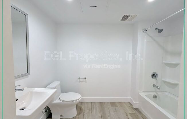 1 bed, 1 bath, 607 sqft, $2,350, Unit 602