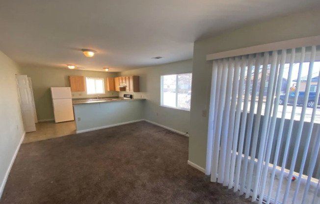 1 bed, 1 bath, 726 sqft, $1,100, Unit 650 10th St - 650 10th St #102 Sparks, NV 89431