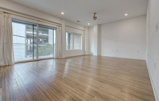 Chic South Congress Condo with Private Terrace
