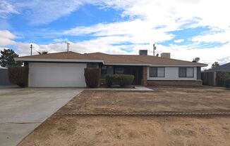 Beautiful 3-Bedroom Home with RV Parking & Spacious Backyard – Move-In Ready!