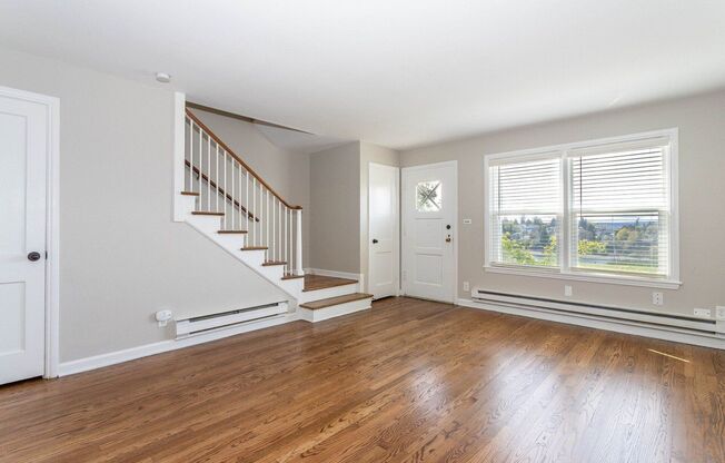 2 beds, 1 bath, 1,050 sqft, $1,800, Unit 4038