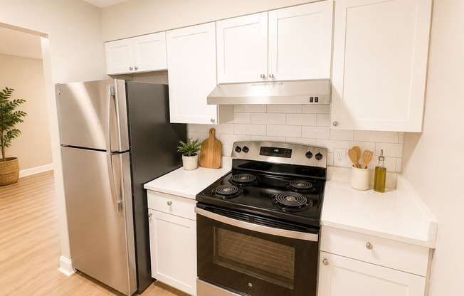 1 bed, 1 bath, 737 sqft, $939